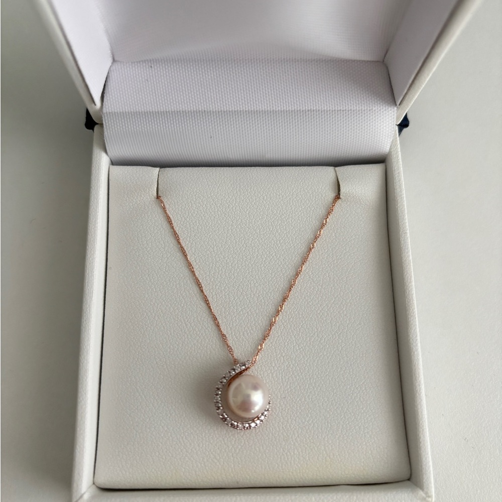 10K Rose Gold Pearl Pendant Necklace